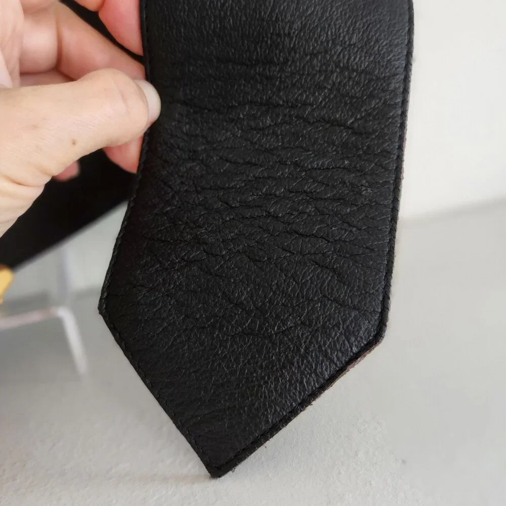 Vintage extra wide black leather gold hardware belt Sz S-M - Picture 6 of 11